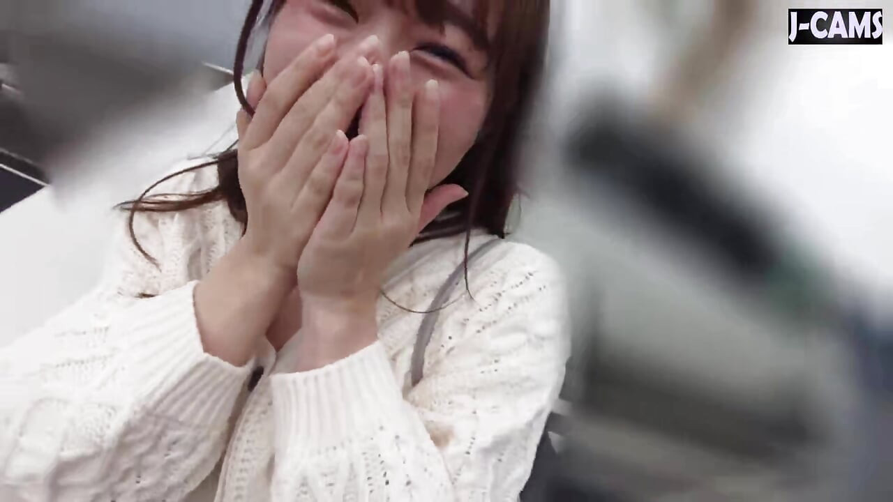 Affectionate Busty Tour Guide Teases with Sweet Exposure and a Willing Smile Part 1