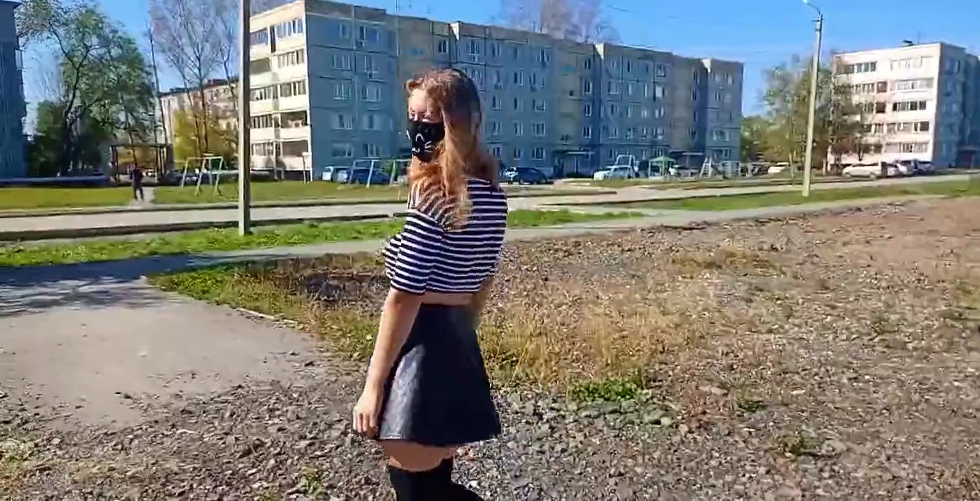 Hey guys! Black stockings suit me?