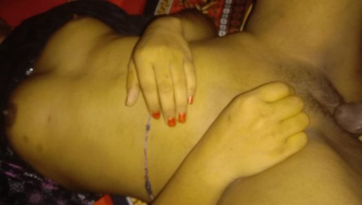 सुंदर देसी भारतीय सुंदर सौतेली बहन की विशाल लंड से चुदाई
