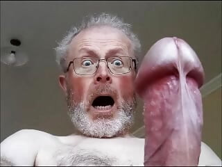 A dad masturbates