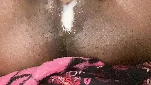 ЧЕРНОКОЖАЯ QUEEN, СЛИВОЧНАЯ КОРОЛЕВА, ХОРОШЕНЬКАЯ КИСКА КОРОЛЕВА