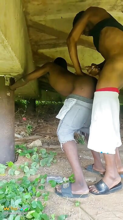 Under the Bridge Outdoor Fucking His Ass Well