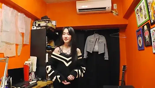 Craving a Wild Moment with a Cool, Tattooed Beauty I Just Met