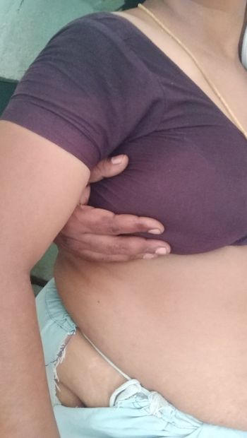 indian aunty big boobs
