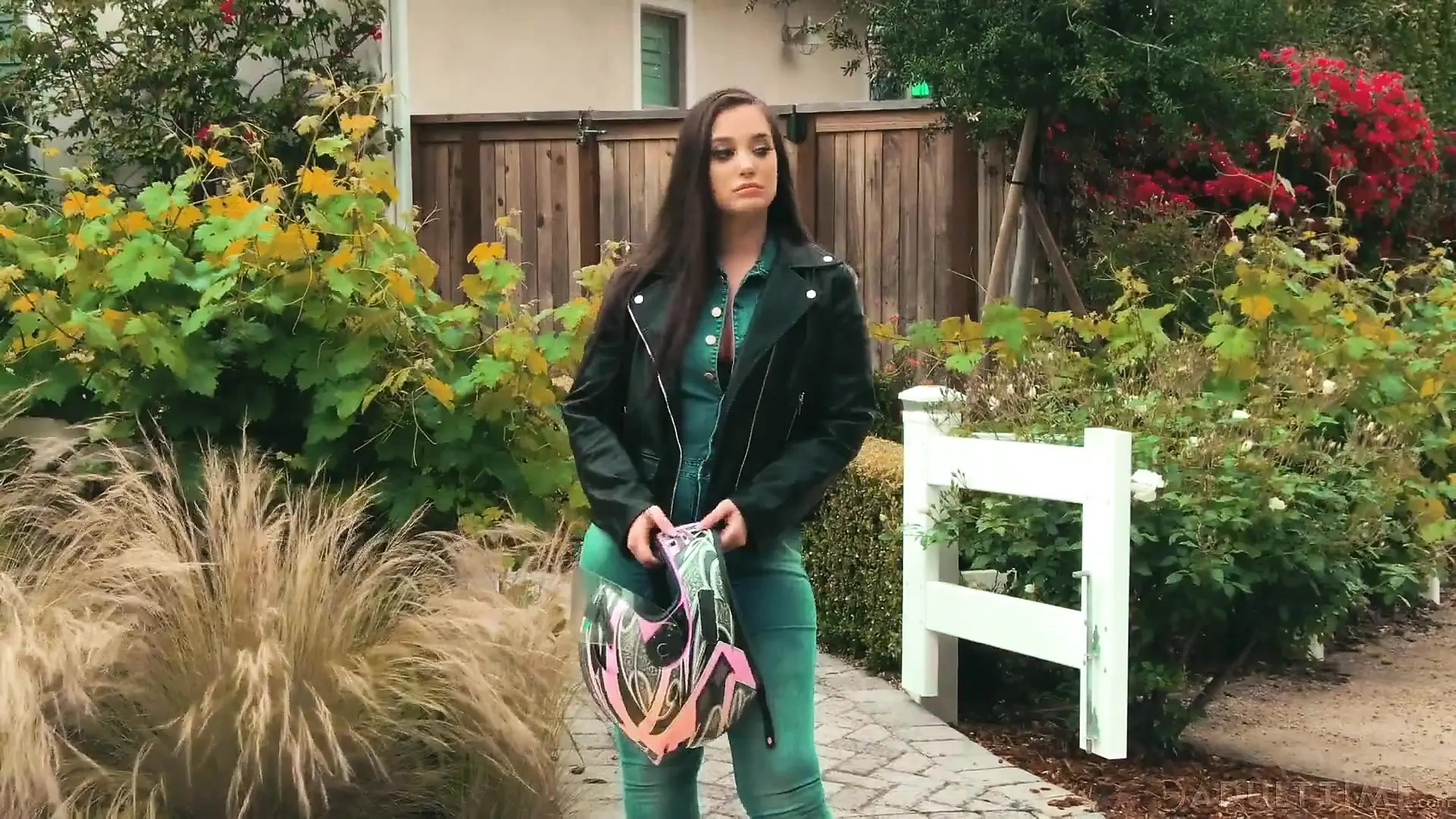 Transfixed – Cheating GF Gia Paige Almost Caught Fucking Aubrey Kate