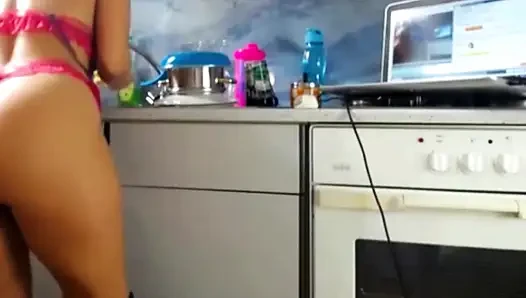 Exploring Big Booty Fantasies in the Kitchen | a Sizzling Twerk