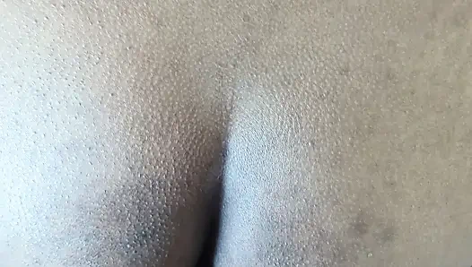 Desi frisch verheiratete ehefrau schreit laut im roten bh und höschen - erste flitterwochen-doggystyle-creampie!