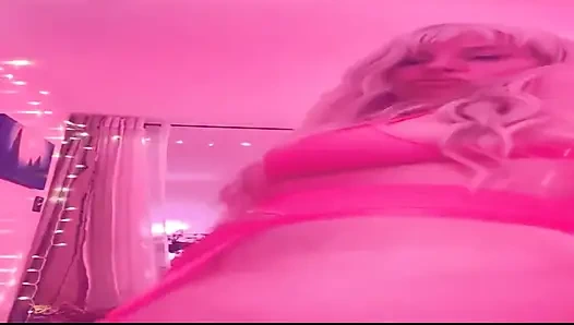 Sie wissen, dass sie hinter den großen hintern der stiefmutter kommen wollen.. Ich werde es nicht sagen. Magst du Geheimnisse?