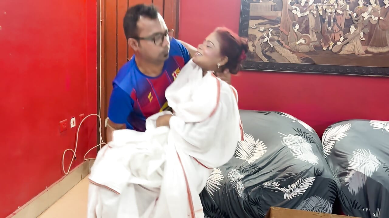 Janda bhabhi ko Gharka pemilik yang keras kepala itu.. sewa maf kar diya atau pussy ros pilaye desi widow bhabhi ne..