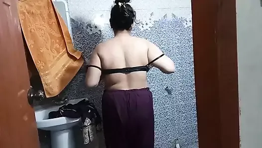 I fucked my Ex girlfriend in the bathroom - indian Desi village couple sex