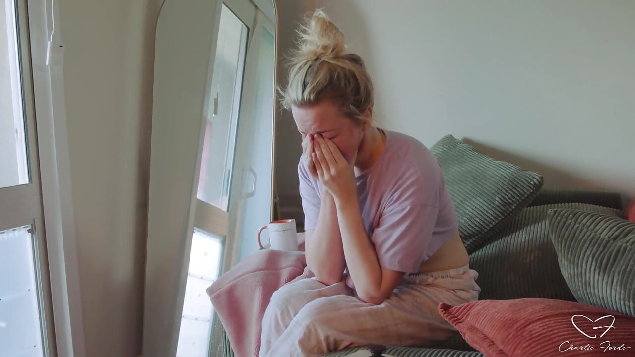 Not Home for the Holidays Com Charlie Forde, Nick Strokes