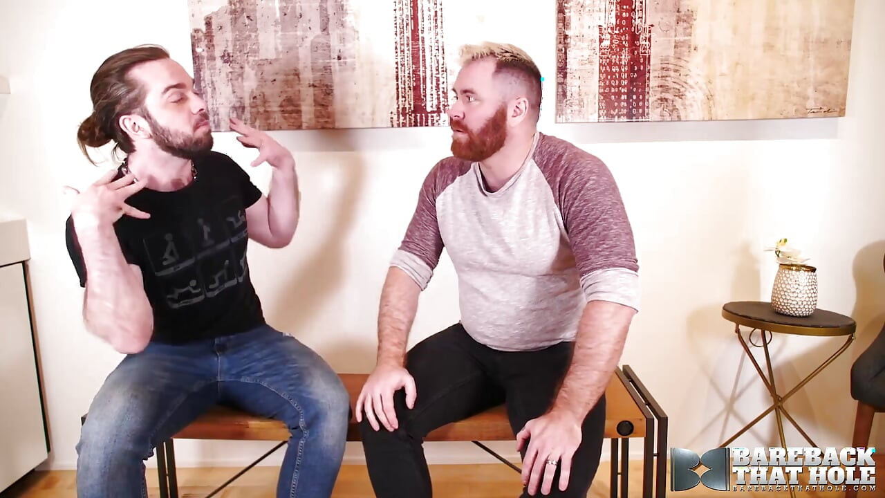 Barebackthathole Jeremy Feist barebacked by Bear Zack Acland