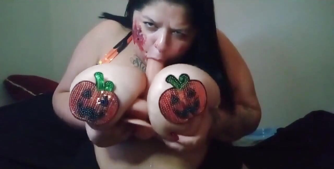Yaramaz iri güzel kadınla Hallowen - Mary Jhuana