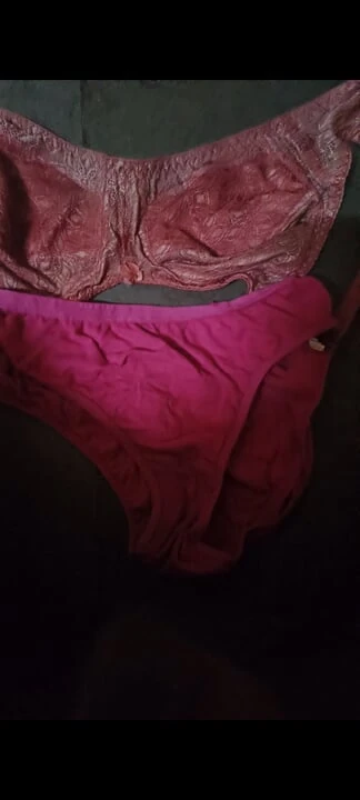 Fap on sis bra and panty