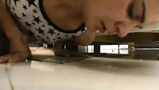 Harika ayaklarımı yut küçük kaltağımı en iyi hatun Bruna Ressien tarafından yut