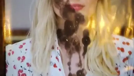 Margot robbie boşalma anısına 1