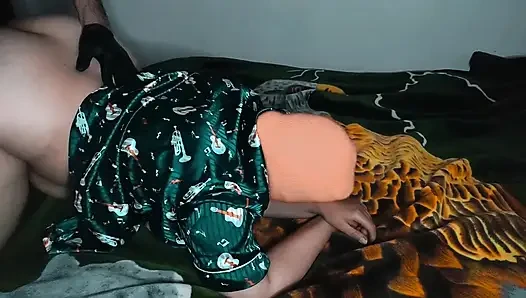 A Moroccan with her lover in her husband's room