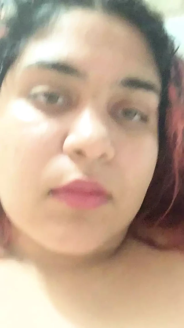18 year old bbw masterbates