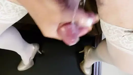 Nail cum