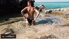 Baise avec une déesse sur la plage - creampie à Formentera 4k, lusttaste