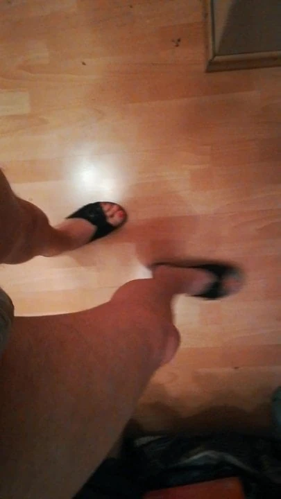 walk on wedgesmules in the flat