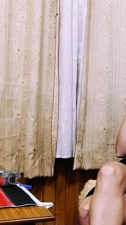 Momen wajib dibagikan dari "istri nakal india dengan gaun seksi india lagi merokok"
