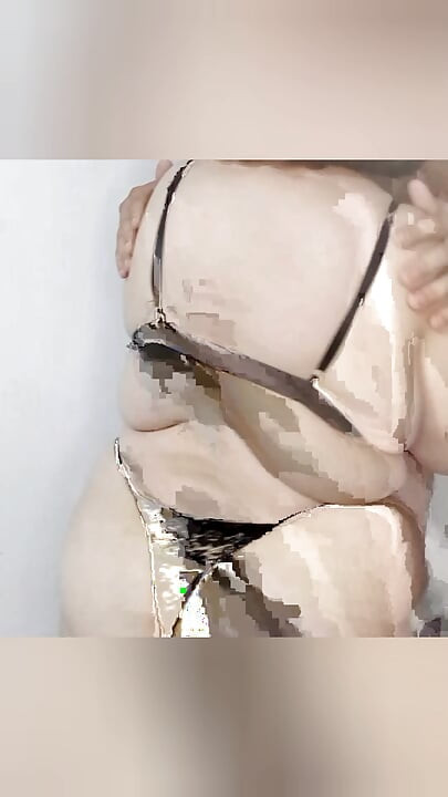 Aman tanrım! Seksi kız kocasını yakışıklı bir yabancı ve onunla aldatıyor
