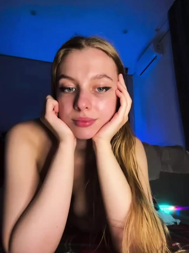 Hot play with pussy and squirting