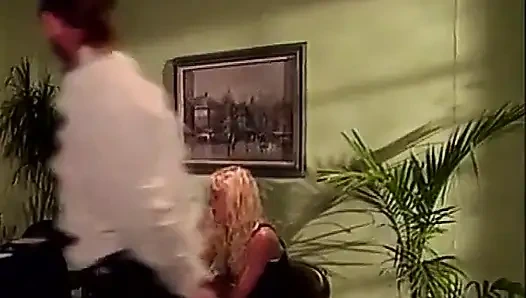 От профессионала Анжелики Bella в La Moglie Del Pescatore, сцена 04