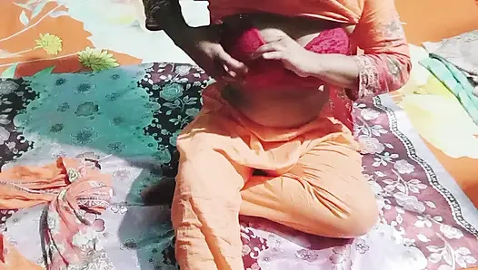 Hintli kadın ve hizmetçi seks videosu