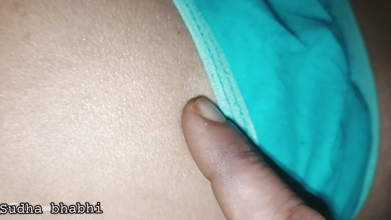 At night, when Sudha Bhabhi was taking off all her clothes and bringing her naked to the bed, fingering her ass, her brother-in-law saw her and fought his cock.
