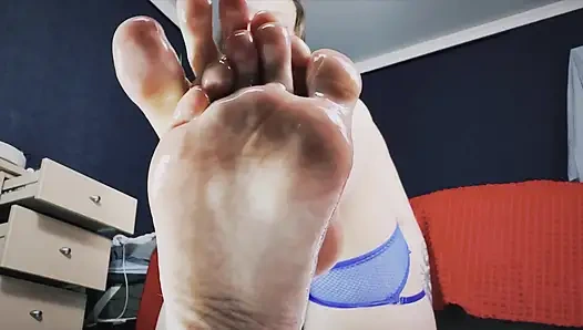 Намазанные Маслом Ступни Asmr Медленное Подошвы В Видео От Первого Лица И Глубокого Шепота Соблазняют