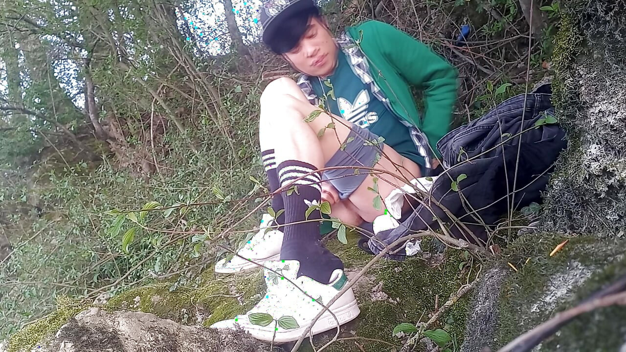 Behind the scenes Jon Arteen after masturbating ejaculating thick cum play cleaning tidying up creating artistic sperm on moss