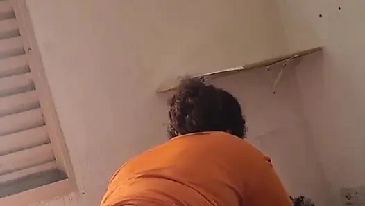 Büyük memeli üvey anne binmeyi biliyor