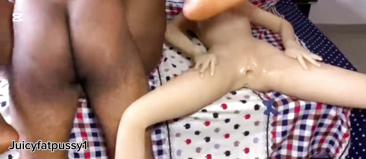Zabawa seksualna z zabawką erotyczną