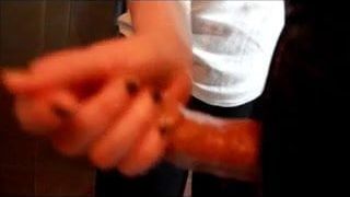 Handjob from Girlfriend