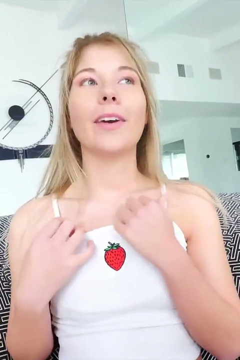 Masturbándose con juguetes