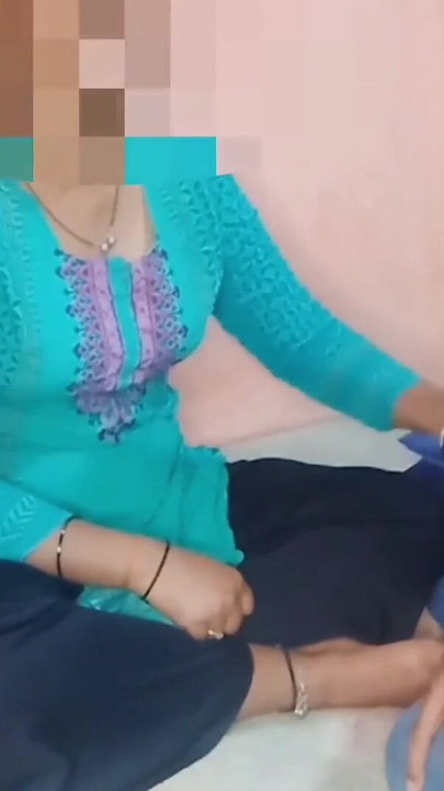 Mora se videti trenutak iz "Maćeha jebe svog polu sina zbog neuspeha na ispitu"