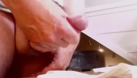 42 yo daddy jerks on desk