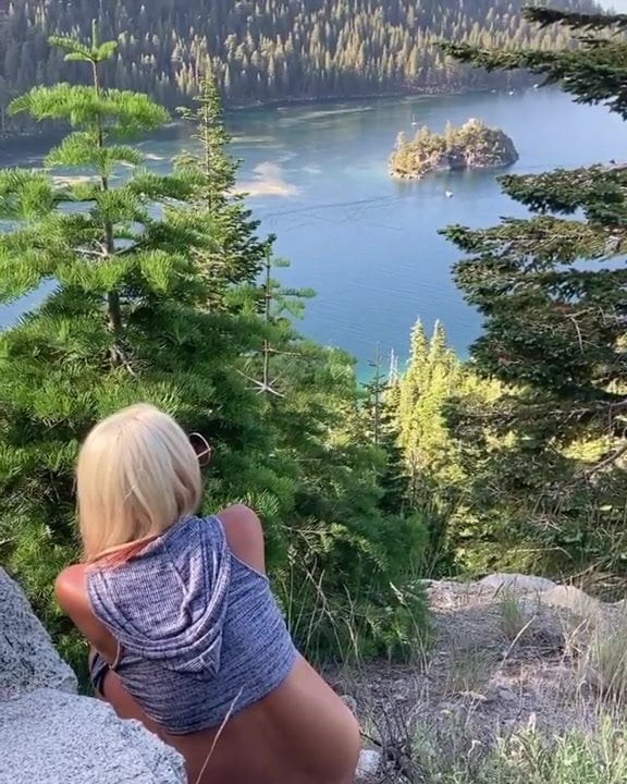 outdoor peeing