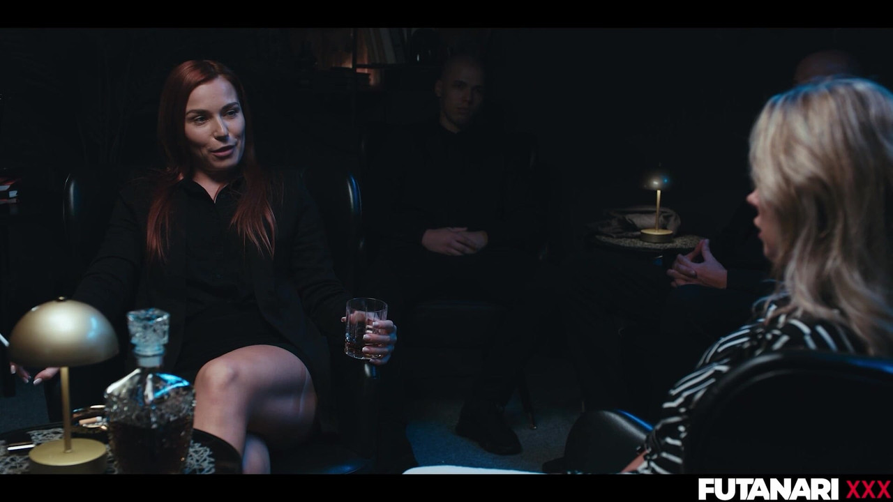 Shalina Devine Futa ปลุกพลัง - สาวข้ามเพศข้ามเพศนมใหญ่พร้อมทําความสะอาดน้ําเงี่ยนหี