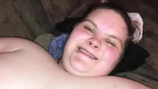 Грубо трахаю мою сисси-сучку по самые яйца со страпоном большого черного члена