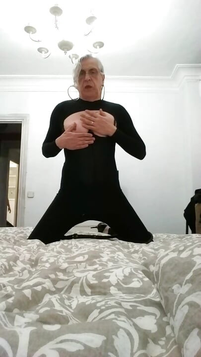 Puta española en catsuit