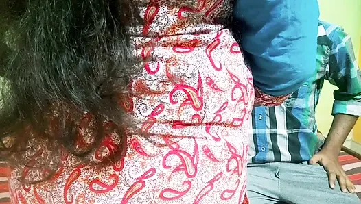 Bangladeşli genç adam amcamın evinde iki teyzeyi sikiyor net Bengalce ses kaydıyla.