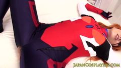 日本角色扮演红发女郎在性爱前自慰