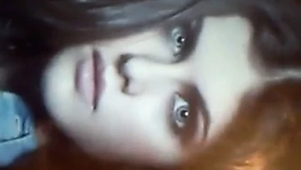 Alexandra Daddario lezzetli cumshot
