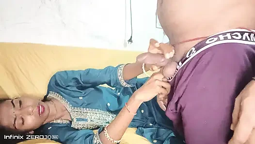 Main apne kamsin byaphrend ko uske sath itni jordar chudaee karne ke lie bulati hoon