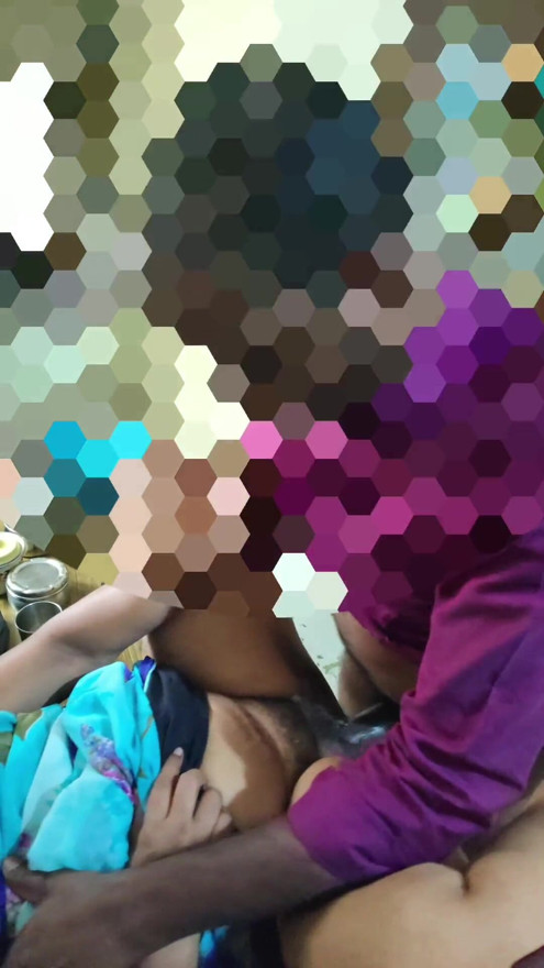 ลูกพี่ลูกน้องชายเย็ดหีผมสาหรี | คลิป 1