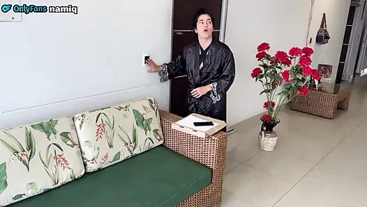 Мне понравился парень с пиццей, и я собираюсь его трахнуть