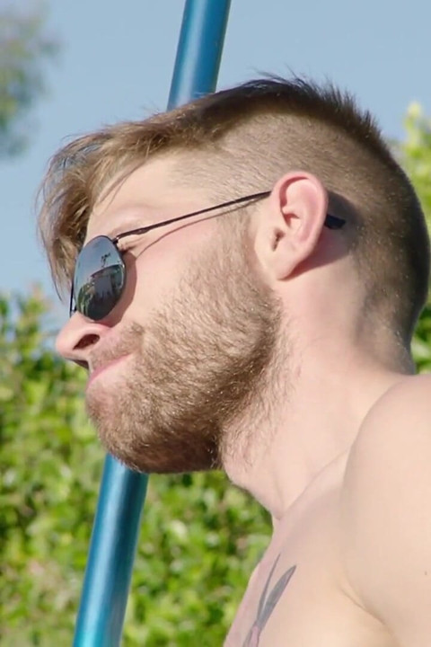 Bonus Pool Boy